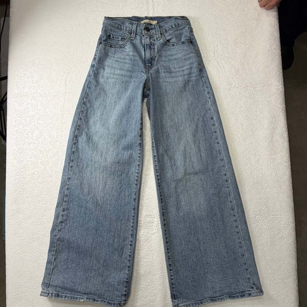 Levi’s Premium 728 HR Women High Rise Wide Leg Light Wash Jeans Stretch Sz 25